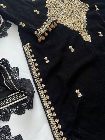 ZEINA LUXURY VELVET