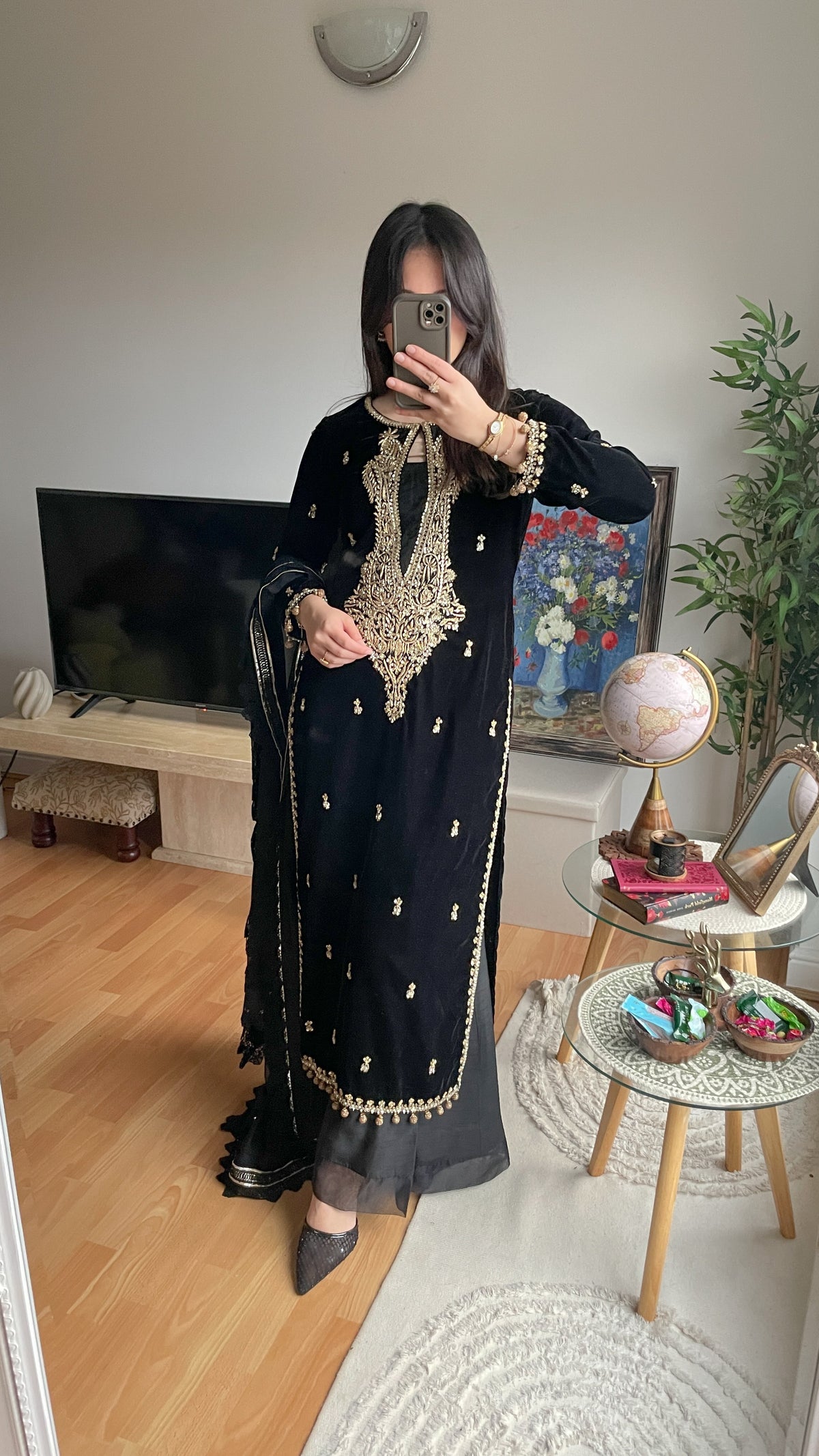 ZEINA LUXURY VELVET