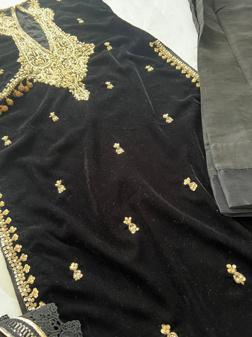 ZEINA LUXURY VELVET
