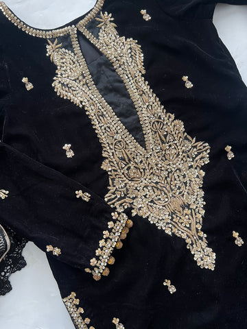 ZEINA LUXURY VELVET